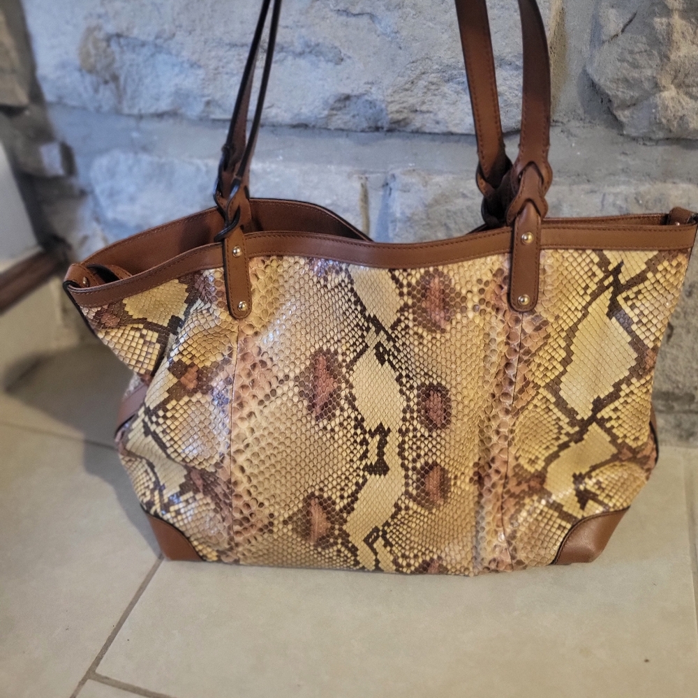 Gucci Beige/Brown Python Bag With Leather Tote - image 5